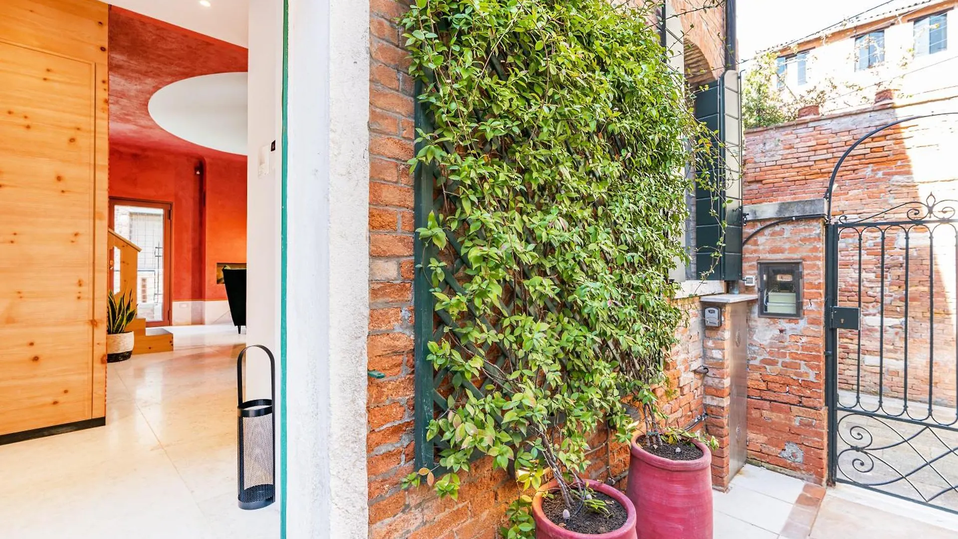 Appartamento Di Lusso Con Terrazza Sull'Acqua Venedik